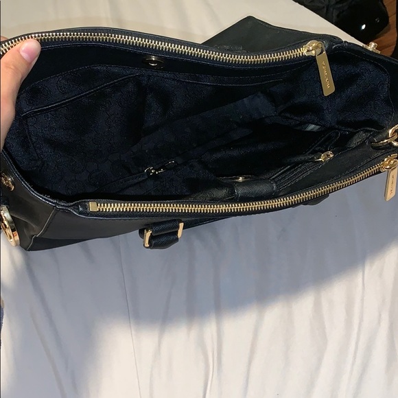 Michael Kors purse - Picture 3 of 5